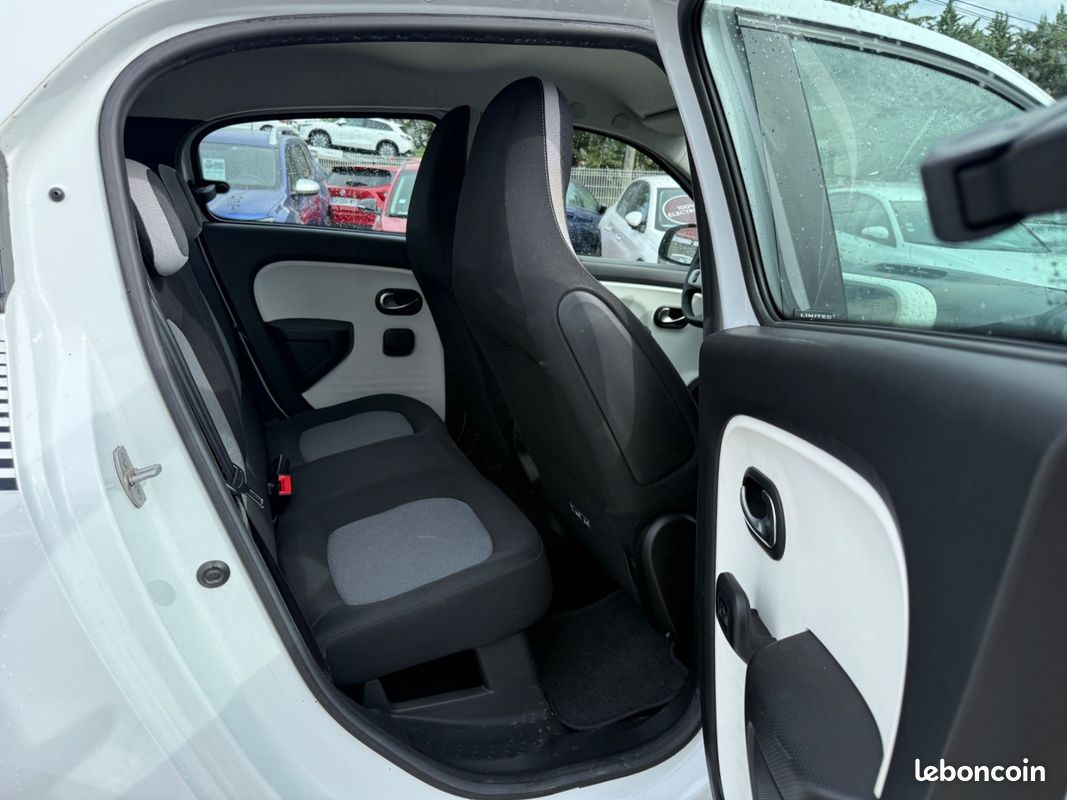Renault Twingo RENAULT Twingo III 0.9 TCe 12V eco2 EDC 90 cv Boîte auto Limited (image 11)