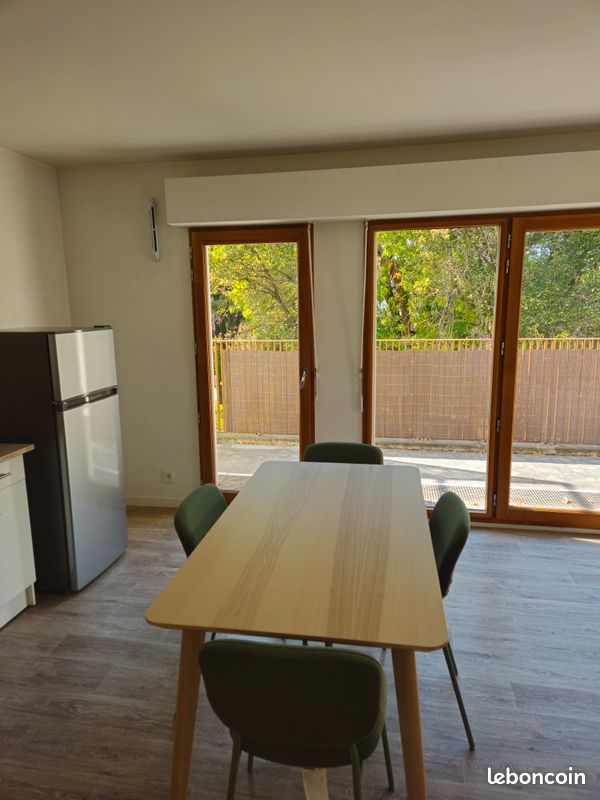 Appartement 3 pièces 65 m² · à Saint-Denis · 64,7 m² · 1 320 €/mois