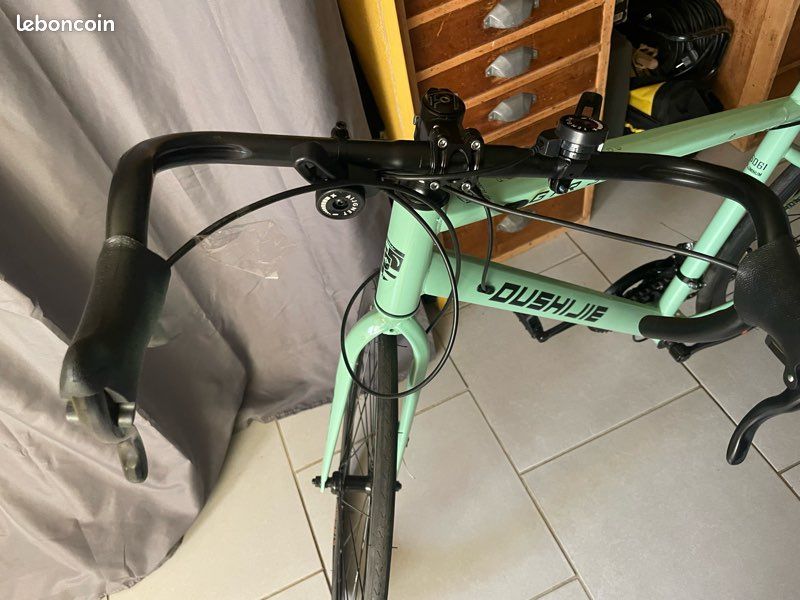 Vélo de course neuf (image 3)