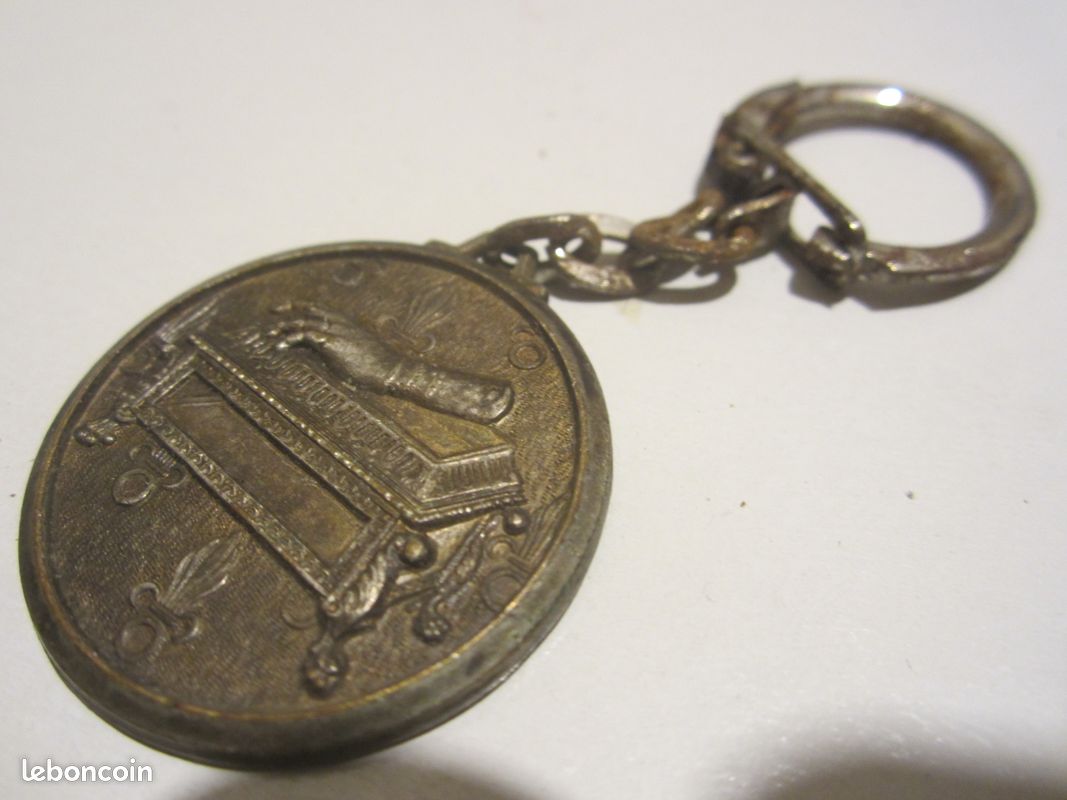 Porte-clés Centenaire de CAMERONE 1863 - 1963 Légion étrangère (image 1)