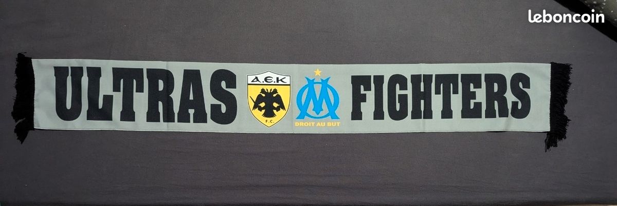 ÉCHARPE SCIARPA ULTRAS Marseille Livorno athens Cu84 Winners Mtp Virage Sud EUR 60,00 - FR