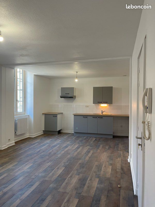 Appartement 3 pièces 83 m² · à Souvigny · 83 m² · 530 €/mois