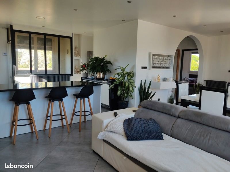 Maison 7 pièces 200 m² - Aire-sur-l'Adour 40800 (image principale 0)
