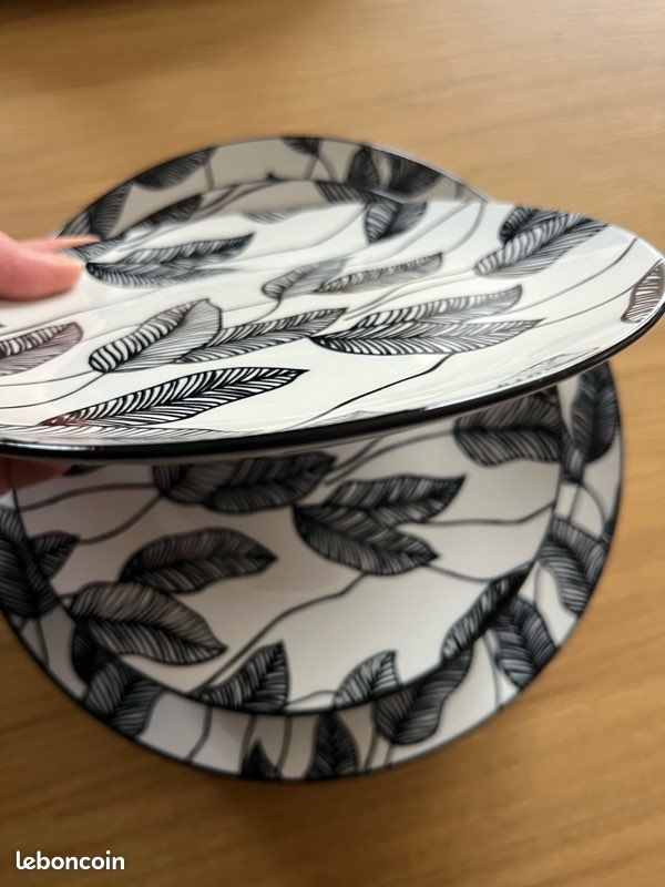 Set d’assiettes (image 5)