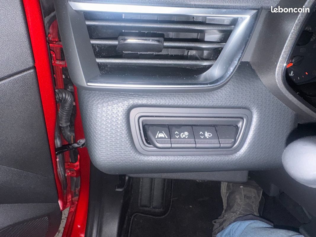 RENAULT CLIO V 1.0 TCe 90 Equilibre (image 8)