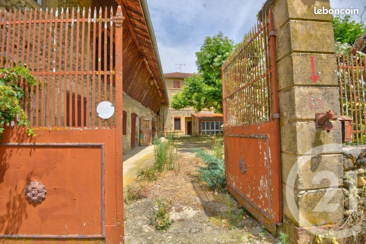 Maison 7 pièces 175 m² · à Saint-Paul-lès-Romans · 175 m² · 250 000 €