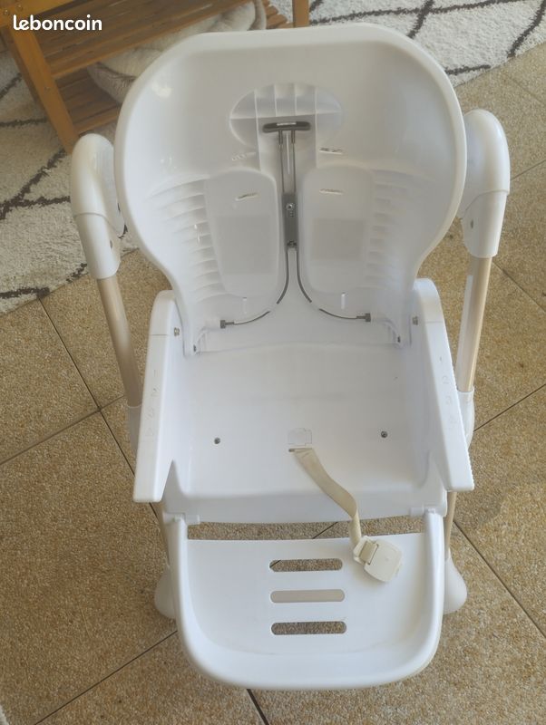 Chaise haute (image 4)