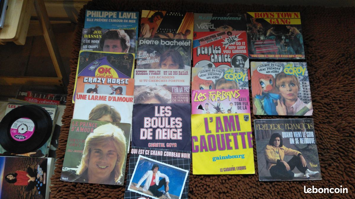 Lot vinyl 45 tours (image 1)