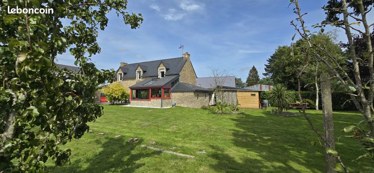 Longère 4 pièces 135 m²