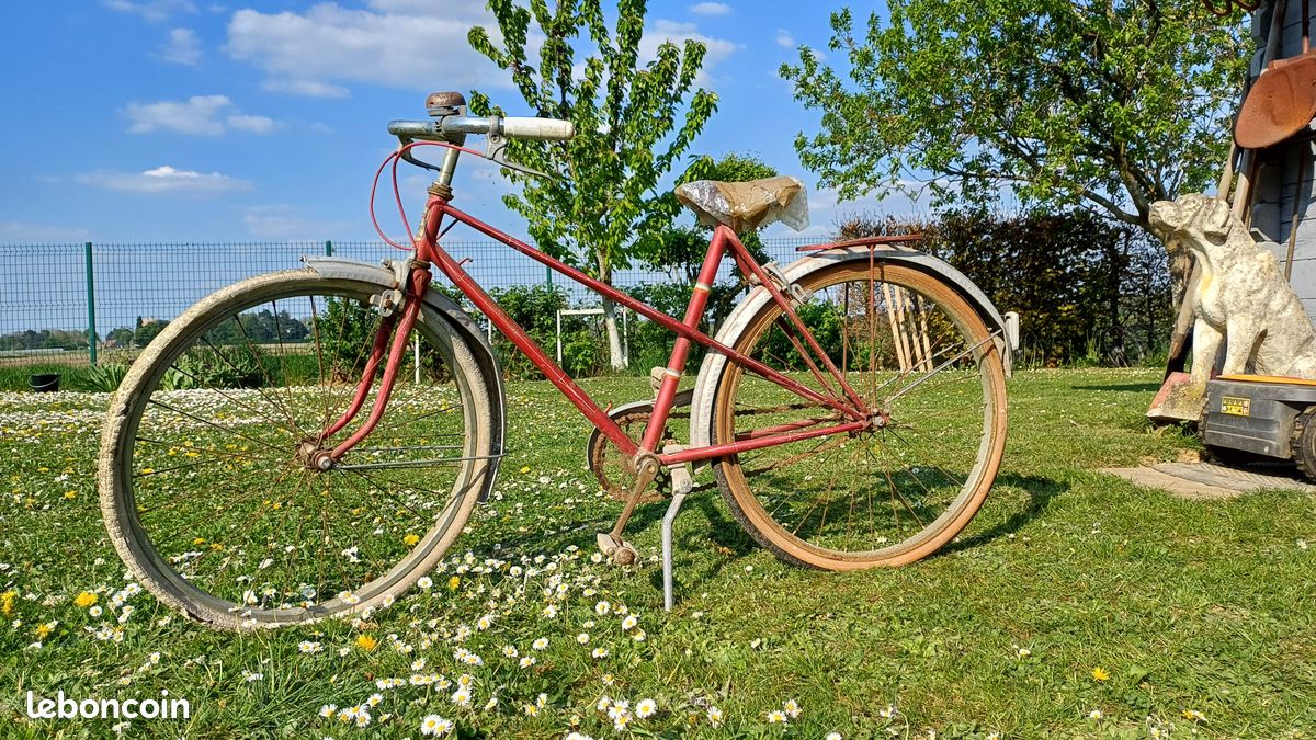 Sonnette Vélo Vintage - Cycles Manufrance / Hirondelle - Saint-Etienne - France