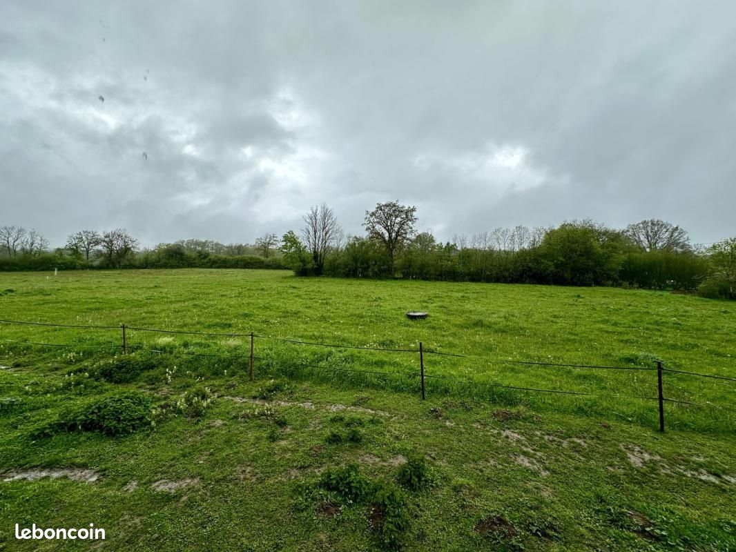 Terrain agricole 5 280 m² Charbonnieres Les Vieilles · à Charbonnières-les-Vieilles · 69 000 €