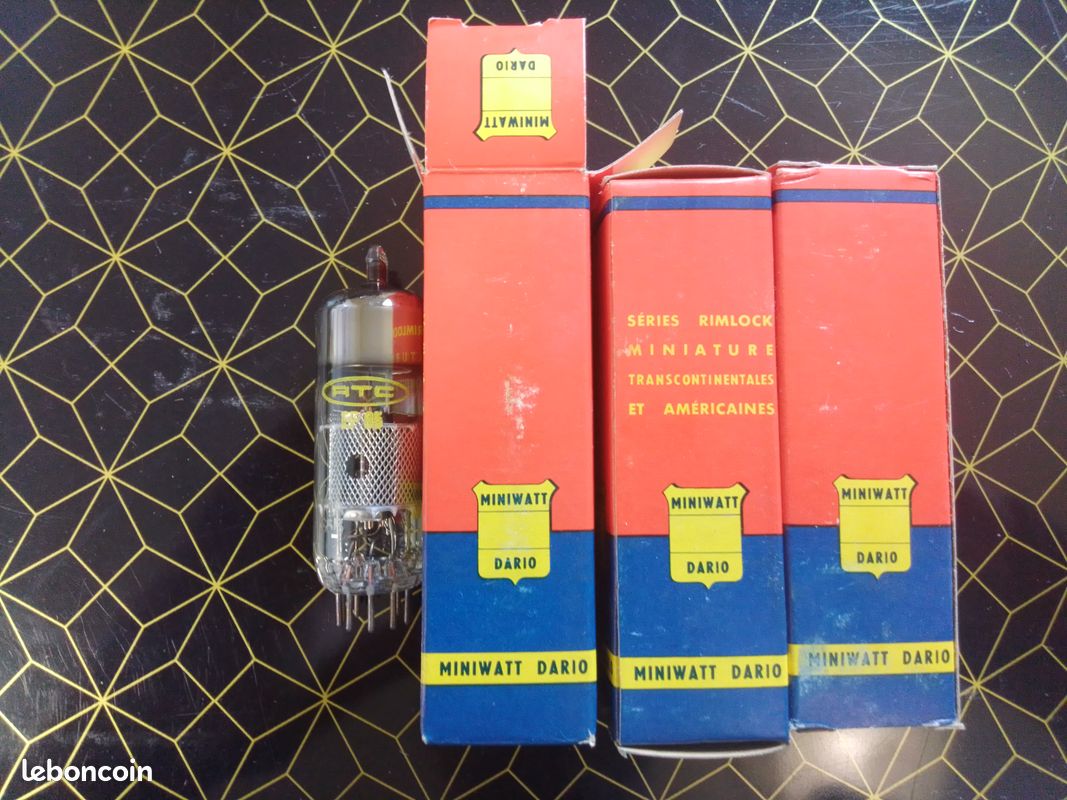 one boxed radio TSF tube vintage EL86 Dario Miniwatt NOS & NIB