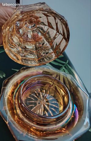 AR3- BEURRIER ARCOROC VERRE MOULÉ VINTAGE boîte à beurre