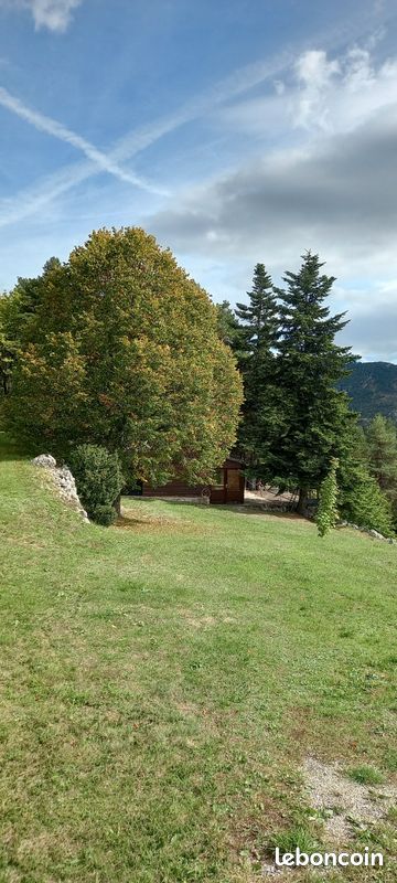 Terrain de loisirs · à Séranon · 187 000 €