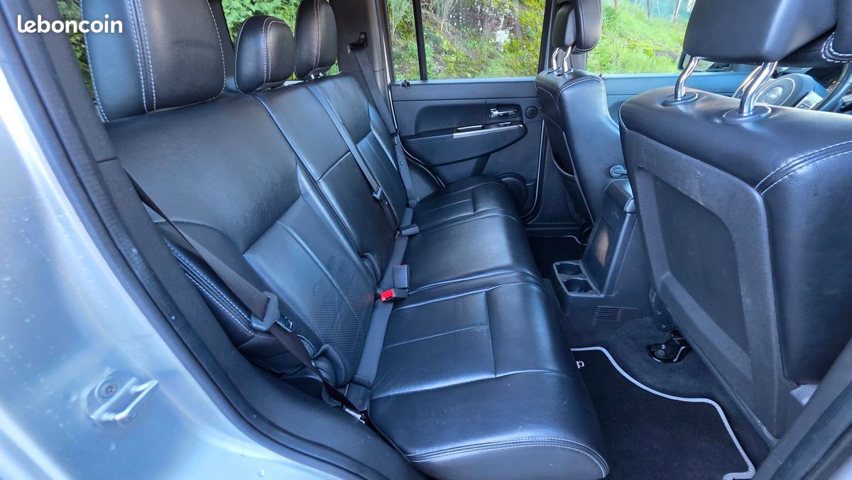 JEEP Cherokee 2.8 CRD 200ch Overland 4wd Toit ouvrant (image 5)