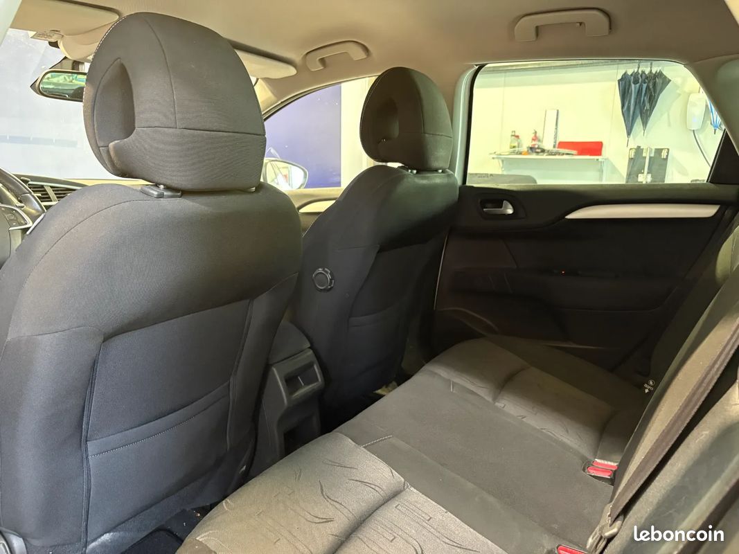 CITROEN C4 1.6 120ch MILLENIUM - 2013 - 99 000 km - Suivi complet - Première main (image 20)