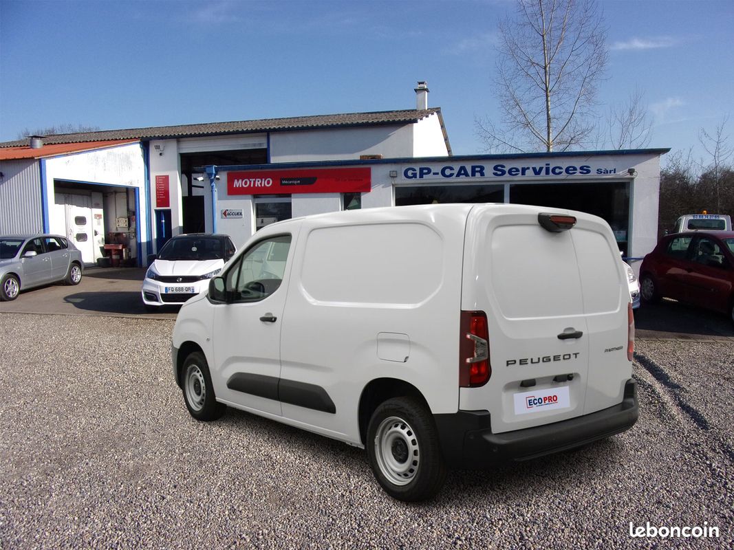Peugeot Partner M Fourgon Diesel 130ch EAT8 - 3 places + Habillage Bois - Leasing (image 5)
