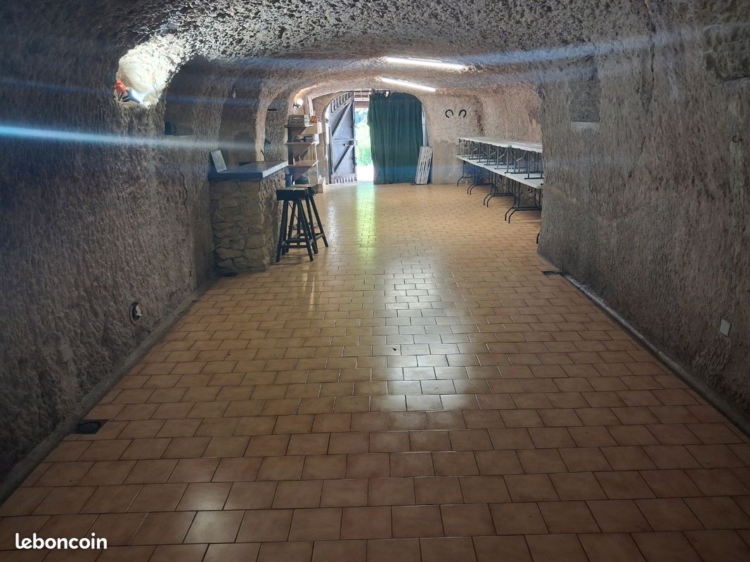 Location cave festive (image 3)
