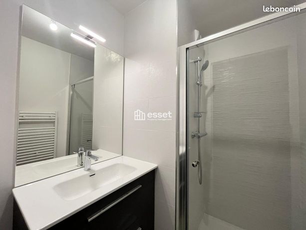 Appartement a louer courbevoie - 4 pièce(s) - 92 m2 - Surfyn