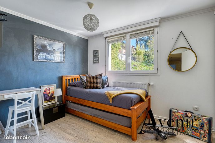 Maison 7 pièces 221 m² — 10