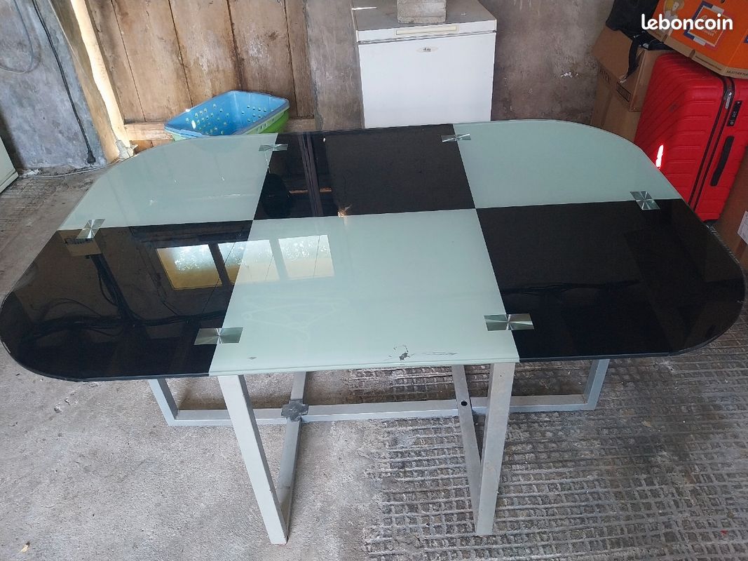 Table en verre (image 2)