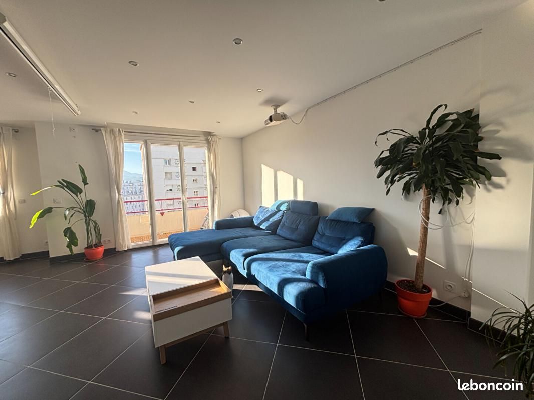 Appartement 3 pièces 73 m² · à Grenoble · 73 m² · 235 000 €