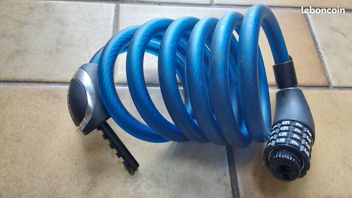 Oxford LK322 Antivol Pour Vélo Et Vélo Électrique Shackle 14 Pro U Diamond Rated - Bleu/Noir 320 Mm X 177 Mm Cadenas Shackle 14 Pro Oxford Oxford LK322 Antivol Pour Vélo Et Vélo Électrique Shackle 14 Pro U Diamond Rated - Bleu/Noir 320 Mm X 177 Mm Cadenas Shackle 14 Pro Oxford