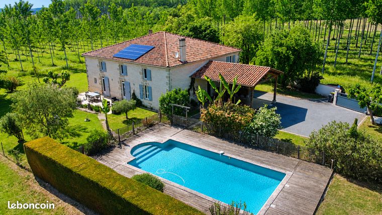 Maison 6 pièces 250 m²