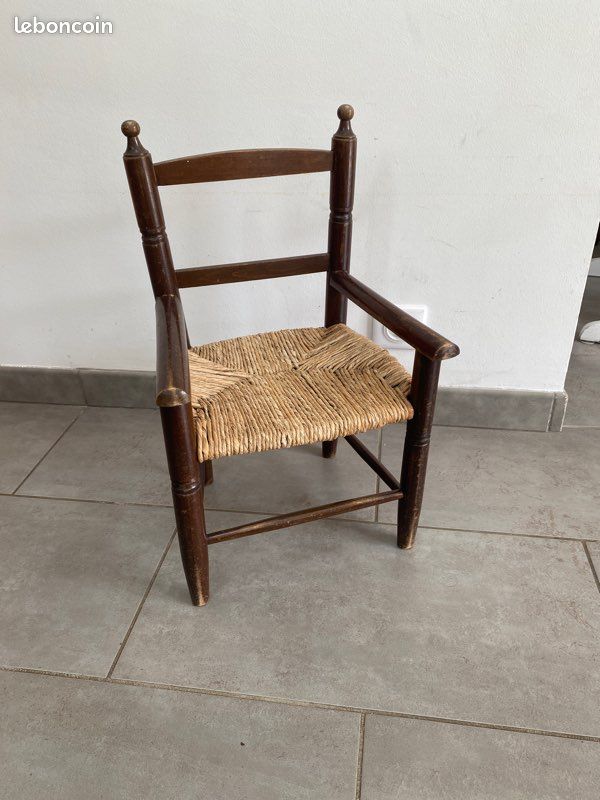 Petite chaise, enfants (image 1)