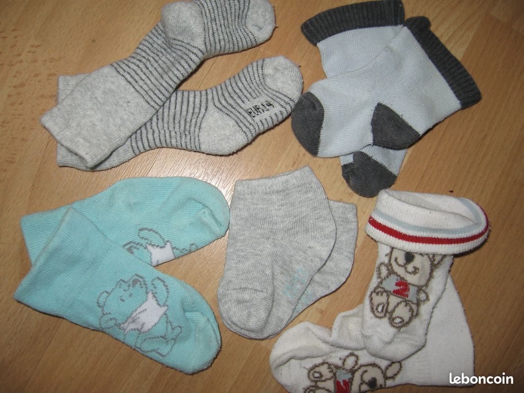 Lot socquettes bébé pointure 14 (image 1)