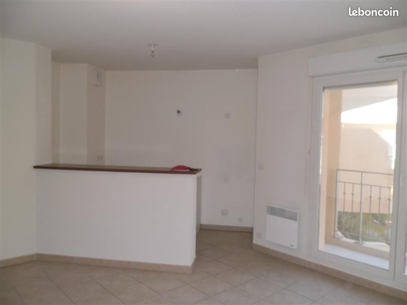 Appartement 2 pièces 46 m² · à La Roque-d'Anthéron · 46 m² · 750 €