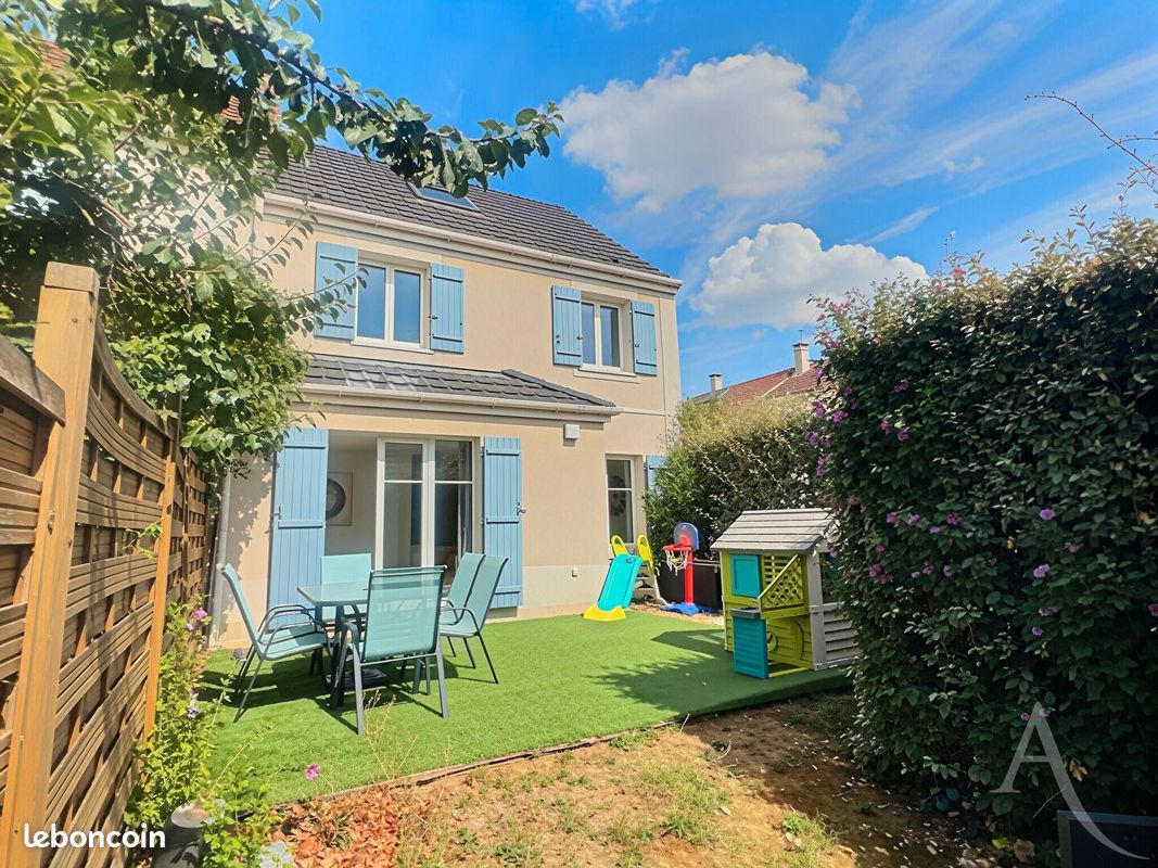 Maison 5 pièces 105 m² · à Thiais · 105 m² · 449 000 €