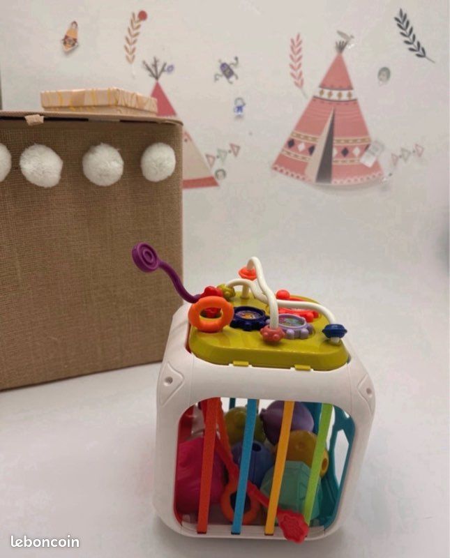 Cube d’activités 7 en 1 – Jouet éducatif bébé – 6M+ -Tri des formes & motricité (image 2)