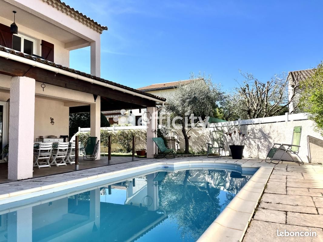 Maison 5 pièces 142 m² · à Juvignac · 142 m² · 420 000 €