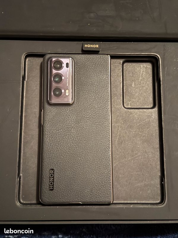 HONOR magic v2 (image 6)