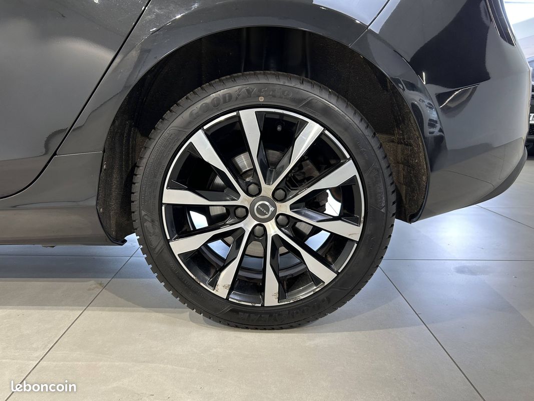 VOLVO V40 T2 122 ch Geartronic 6 Signature Edition (image 18)