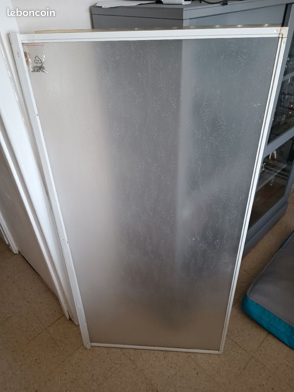 Paroi de douche bon état (image 1)