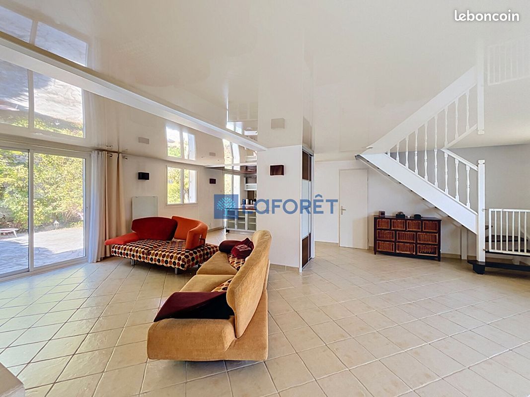 Maison 5 pièces 110 m² · à Soisy-sur-Seine · 110 m² · 349 900 €