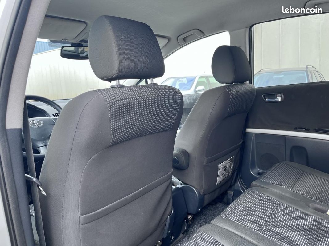 TOYOTA COROLLA VERSO 7 PLACES 177 D-4D Clean CHAINE DE DISTRIBUTION (image 14)