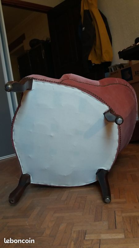 Fauteuil crapaud à bosse, en bois avec clous tapissiers, classique, rose (image 3)