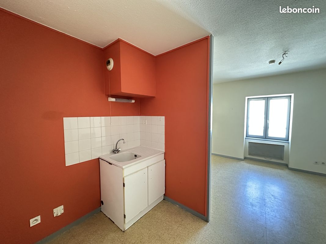 Appartement 1 pièce 20 m² · à Deux-Grosnes · 20 m² · 173 €