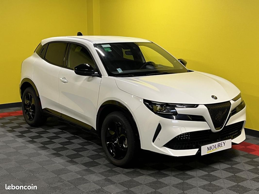 ALFA ROMEO JUNIOR 1.2 Ibrida - 145 - BV eDCT6 Premium (image 11)
