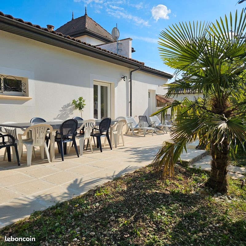 La bâtisse aux 2 tours . Maison de vacances (image 3)