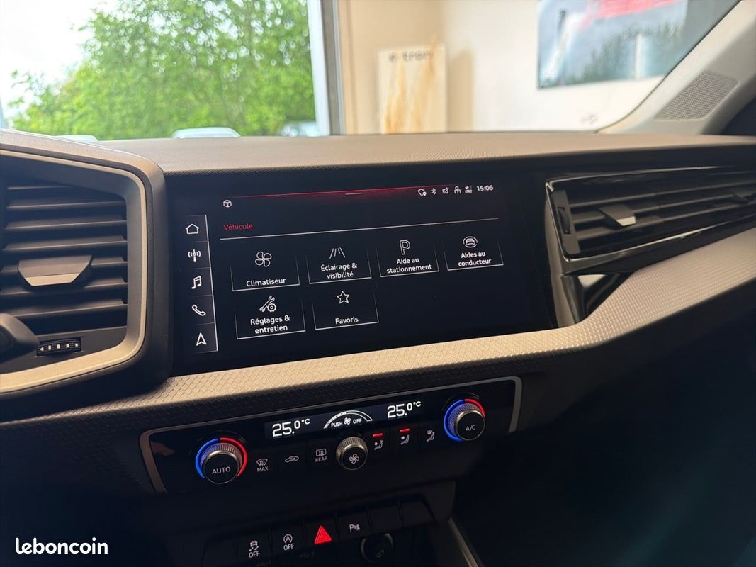 AUDI A1 Sportback 30 TFSI 116 ch S tronic 7 Design (image 12)