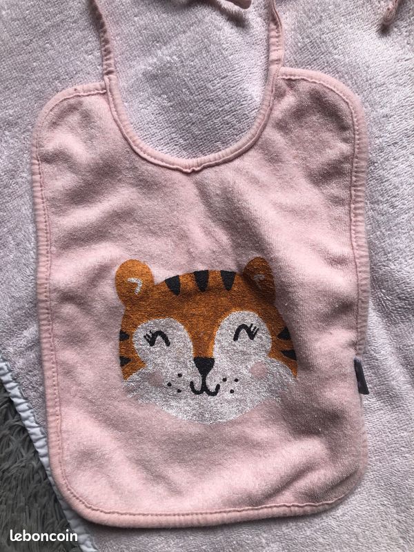 Cape sortie de bain bébé et bavoirs (image 3)