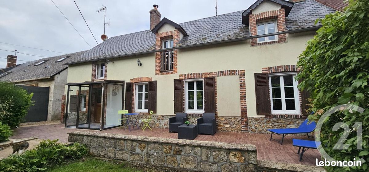 Maison 6 pièces 145 m² · à Bonneval · 145 m² · 920 €