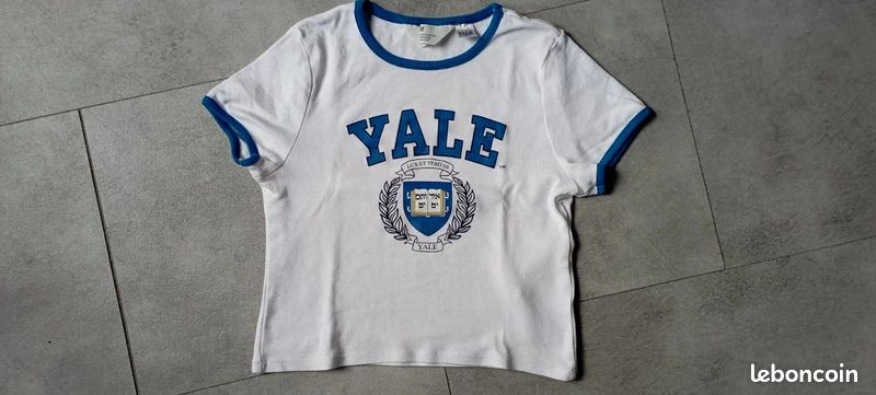 T-shirt court ou Crop top fille 11/12 ans (image 1)