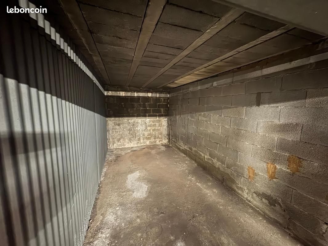 Parking 12 m² · à La Valette-du-Var · 12 m² · 23 000 €