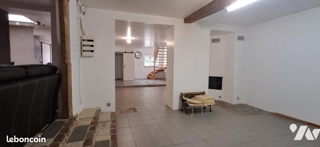 Maison 6 pièces 250 m² · à Wattrelos · 250 m² · 313 000 €