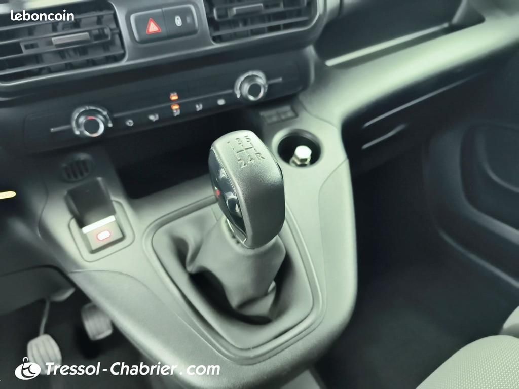 Peugeot Partner FOURGON STANDARD 650 KG BLUEHDI 100 S&S BVM5 ASPHALT (image 5)